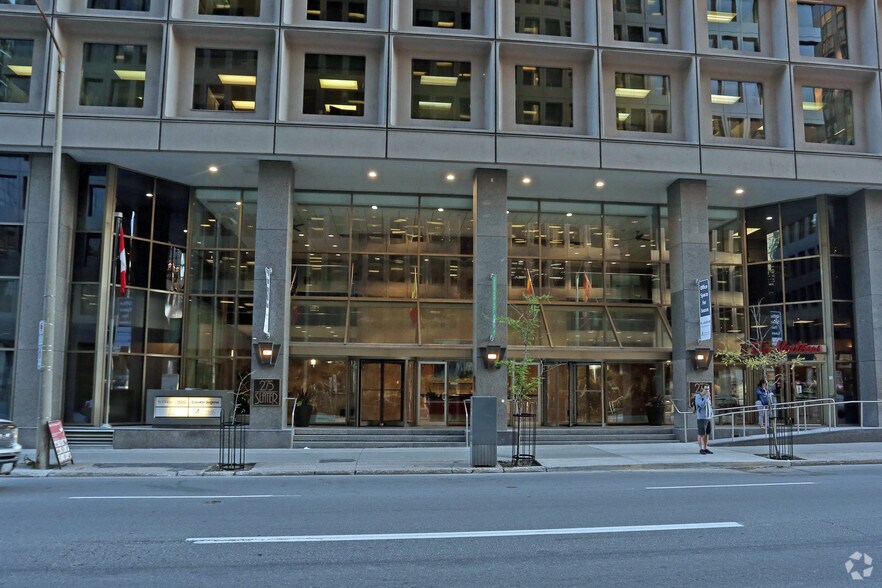 More Photos Of 275 Slater St, Ottawa Office For Lease