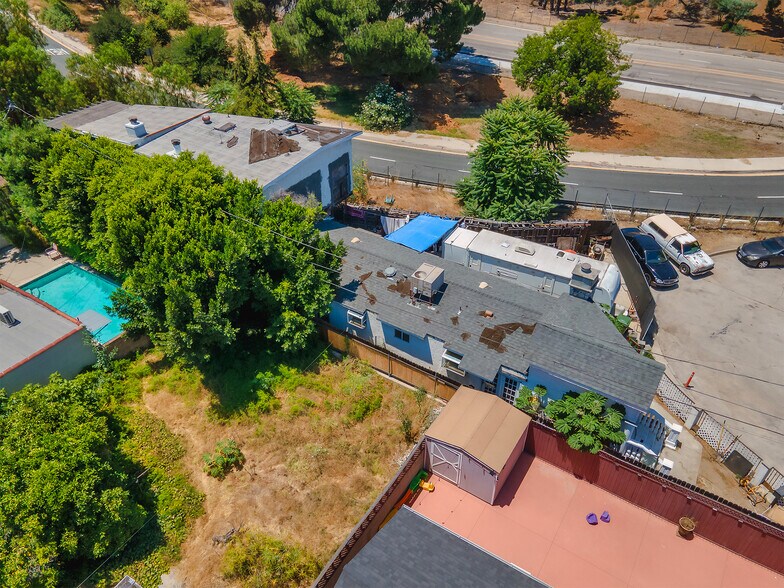 More Photos Of 4463 Bellflower Ave, West Toluca Lake Apartments For Sale