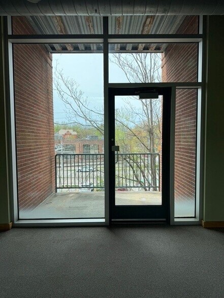 More Photos Of 213-215 W Liberty St, Ann Arbor Office Residential For Lease