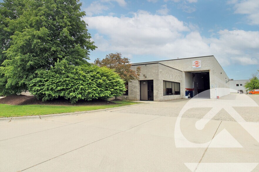 Primary Photo Of 7757 Ronda Dr, Canton Warehouse For Lease