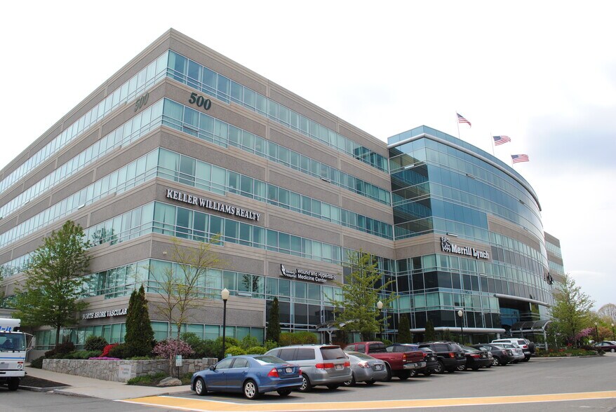 More Photos Of 500 Cummings Ctr, Beverly Office For Lease