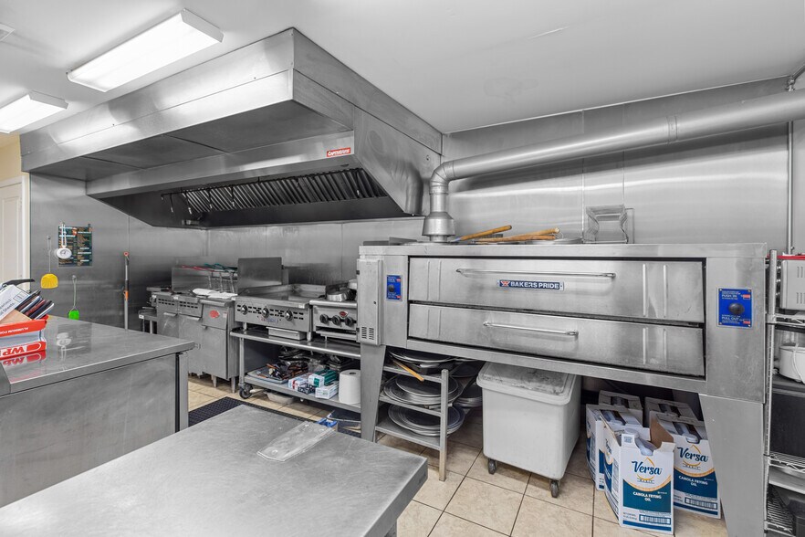 More Photos Of 6659 Westmoreland Rd, Rome Restaurant For Sale