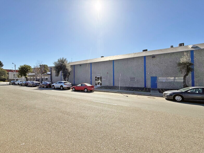 Primary Photo Of 1155 7th St, Oakland Warehouse For Lease