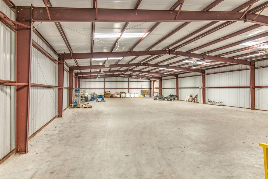 More Photos Of 13939 Old Texaco Rd, Conroe Warehouse For Sale