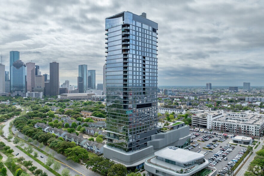 Primary Photo Of 1717 Allen Pky, Houston Hotel For Sale