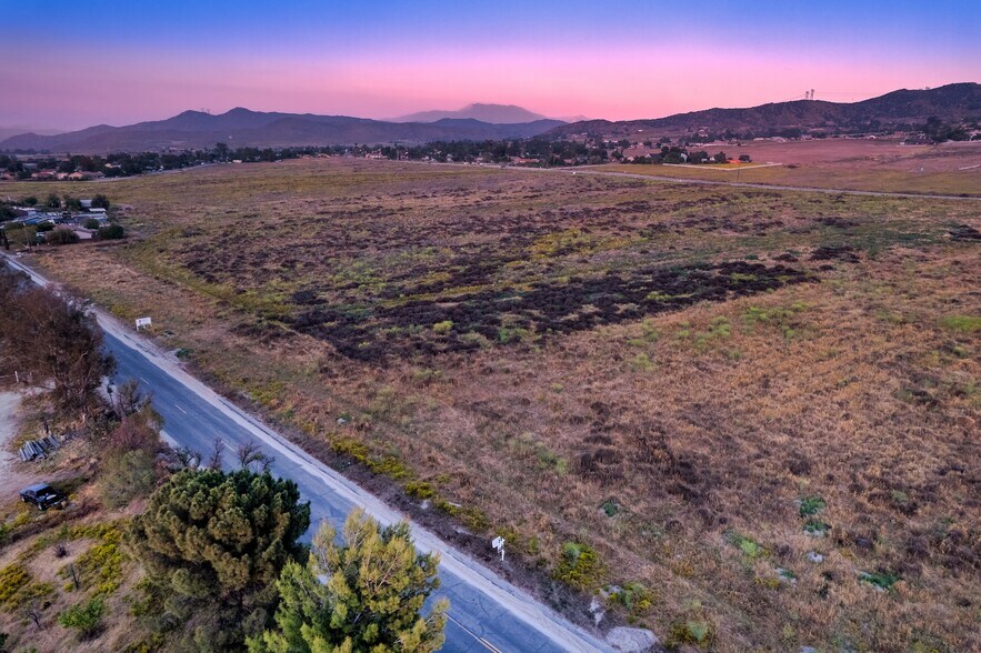 More Photos Of 0 Gibson Ave & Montgomery ave, Nuevo Land For Sale