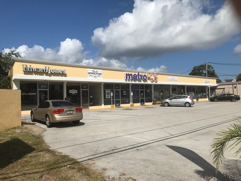 More Photos Of 2500-2512 S Hopkins Ave, Titusville Freestanding For Lease