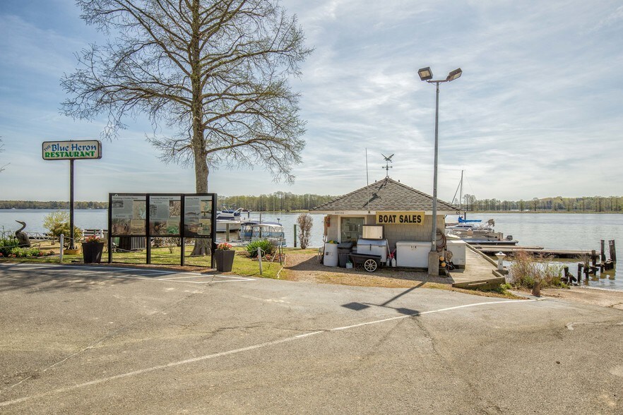 More Photos Of 9100 Wilcox Neck Rd, Charles City Marina For Lease