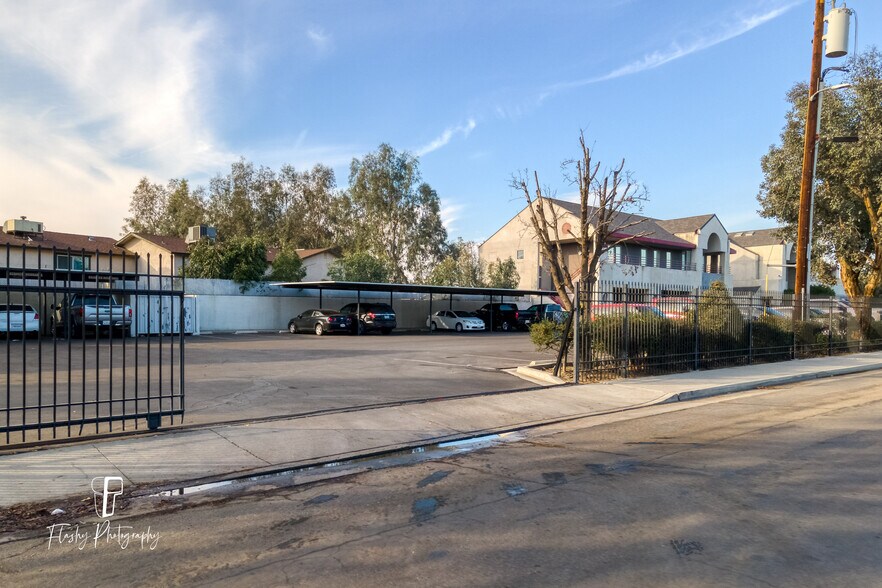 More Photos Of 1001-1043 Stine Rd, Bakersfield Medical For Sale