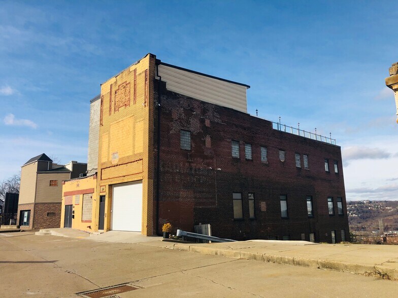 More Photos Of 3567 Bigelow Blvd, Pittsburgh Loft Creative Space For Sale