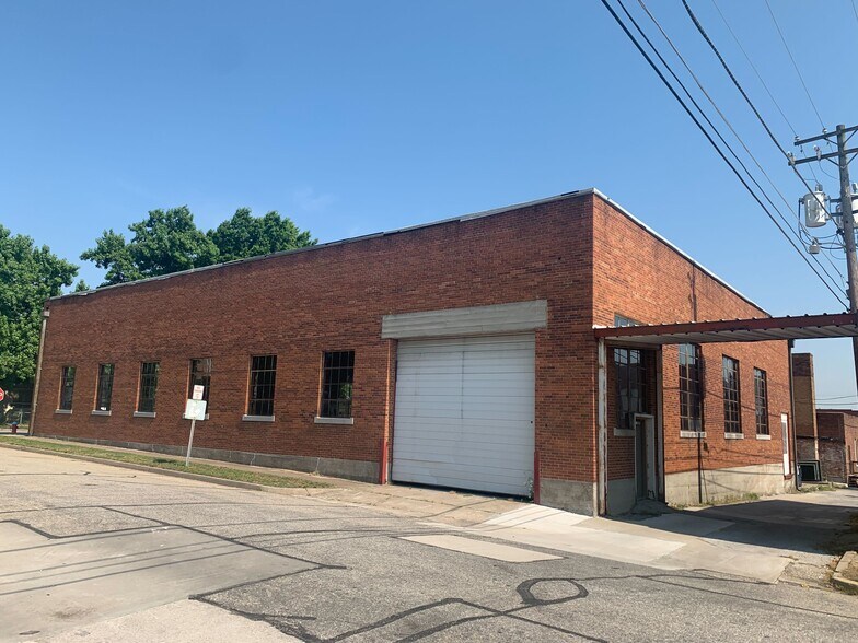 More Photos Of 107 W 2nd St, Webb City Industrial For Sale