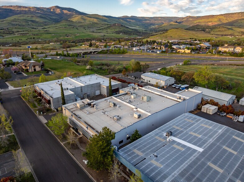 More Photos Of 710 Jefferson Ave, Ashland Light Manufacturing For Lease