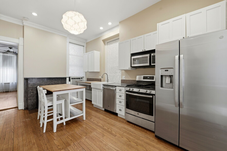 More Photos Of 2424-2428 N Geneva Ter, Chicago Apartments For Sale