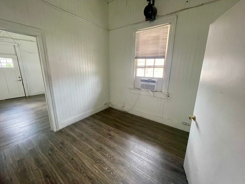 More Photos Of 3095 Highway 11 S, Mansfield Freestanding For Sale