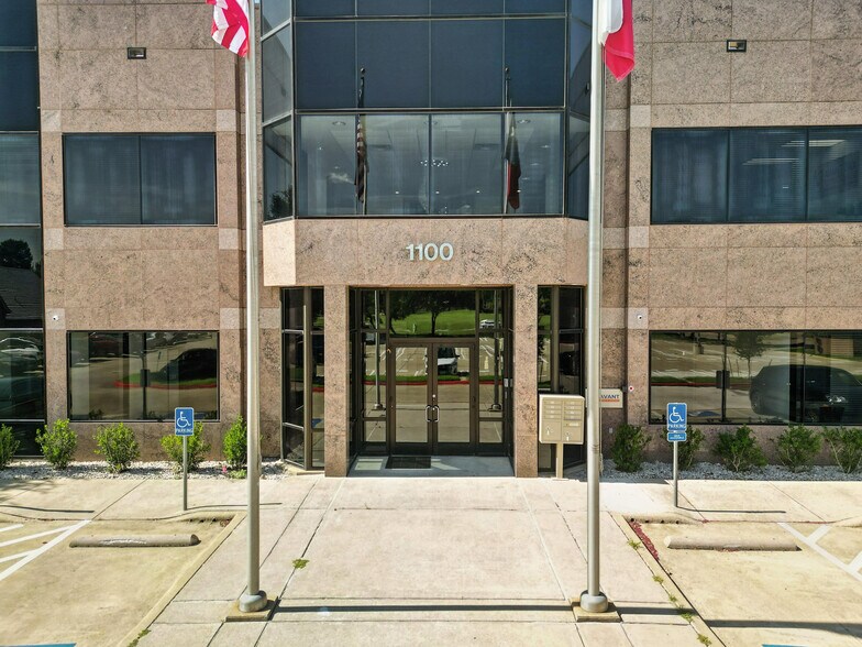 More Photos Of 1100 W Campbell Rd, Richardson Office For Sale
