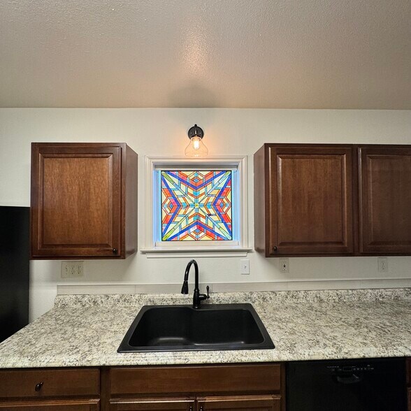 More Photos Of 143 N West St, Bertram Flex For Sale