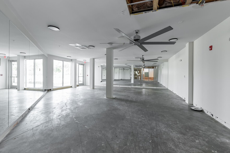 More Photos Of 300 S Hollywood St, Memphis Apartments For Sale