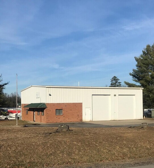 More Photos Of 360 Industrial Park Rd, Glen Morgan Light Distribution For Sale