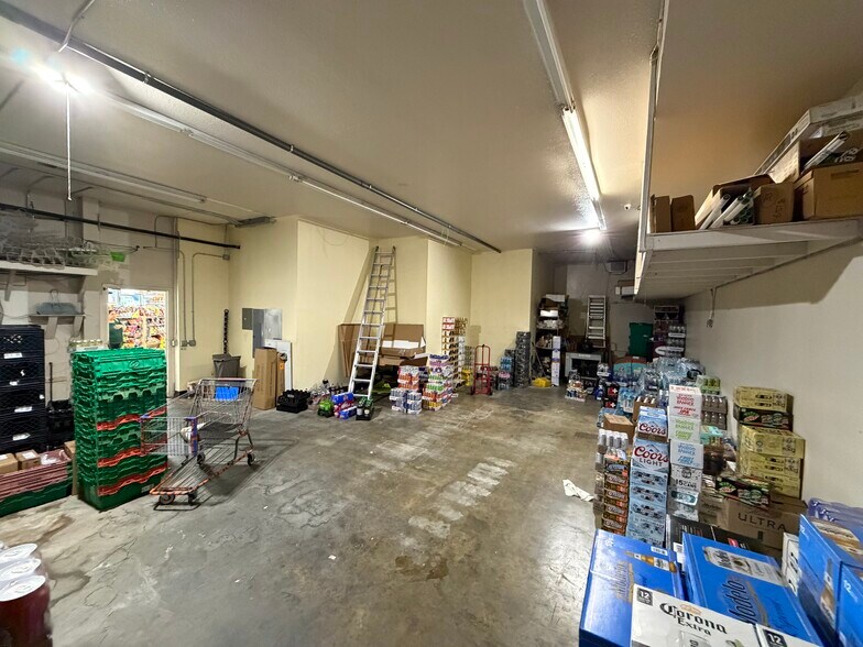 More Photos Of 1088 N Mooney Blvd, Tulare Freestanding For Lease