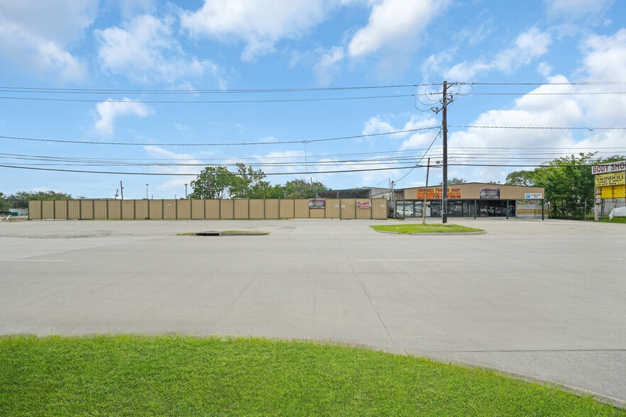 More Photos Of 1603 Shaver St, Pasadena Warehouse For Sale