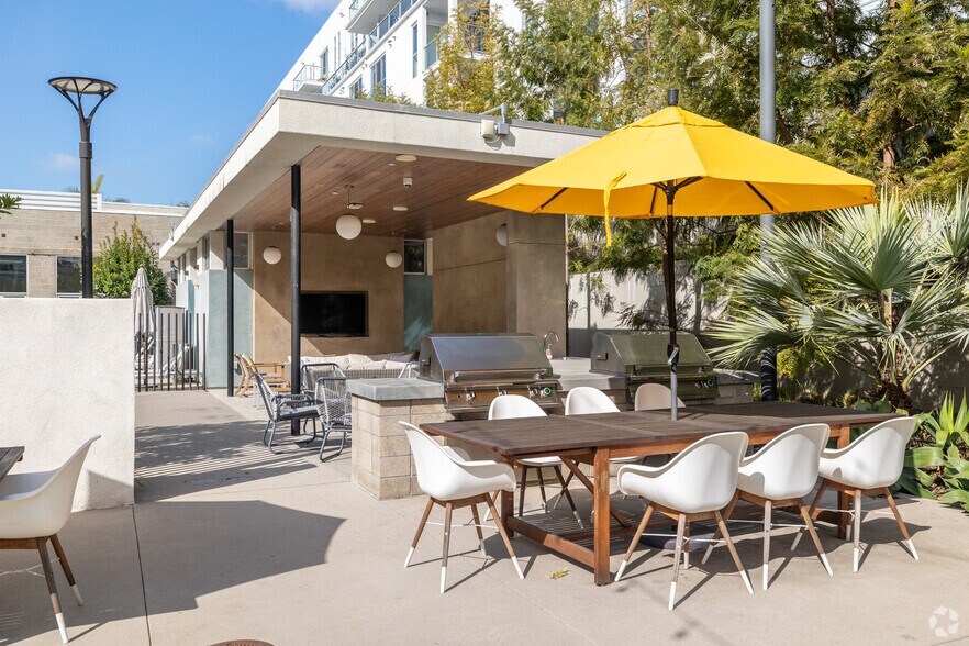 More Photos Of 4061-4065 Glencoe Ave, Marina Del Rey Office For Lease