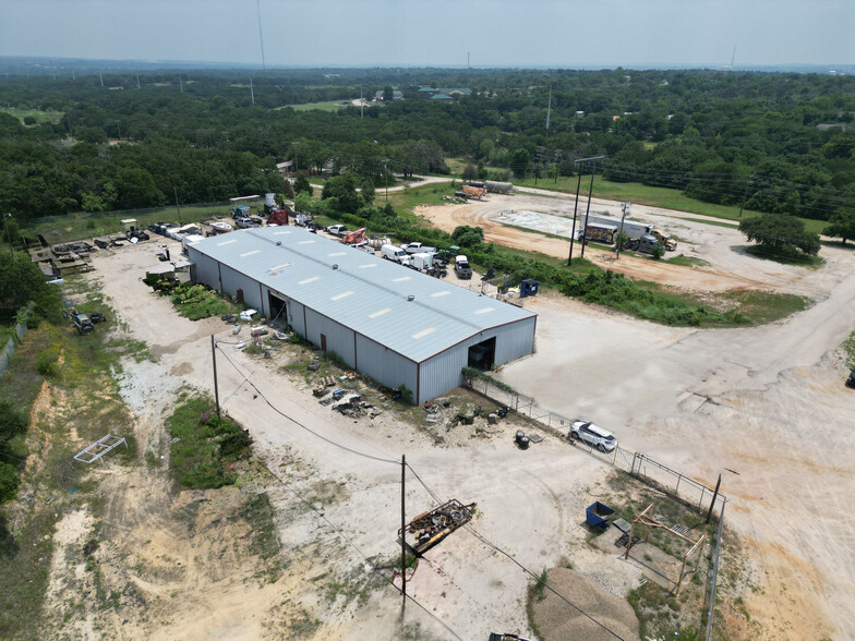 Primary Photo Of 207 Samuel Dr, Weatherford Warehouse For Lease