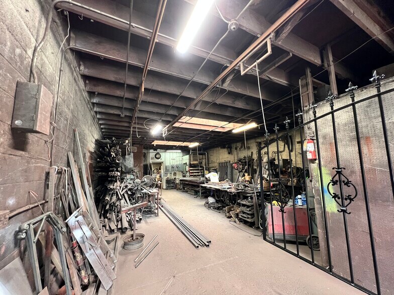 More Photos Of 6764 S Centinela Ave, Culver City Warehouse For Sale