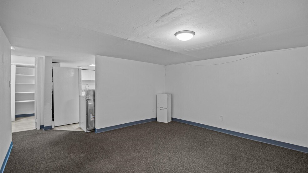 More Photos Of 2935 Patterson Rd, Grand Junction Specialty For Sale