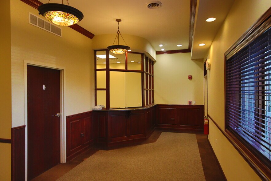 More Photos Of 10741-10745 W 165th St, Orland Park Office For Sale
