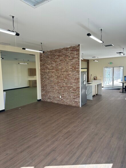 More Photos Of 888 E Woodmen Rd, Colorado Springs Freestanding For Lease
