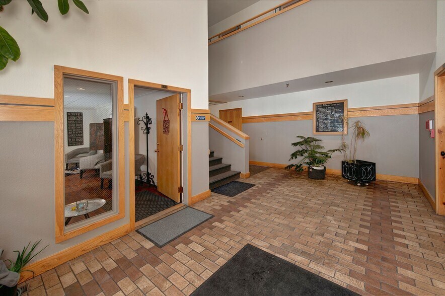 More Photos Of 619 E Main St, Frisco Office For Lease