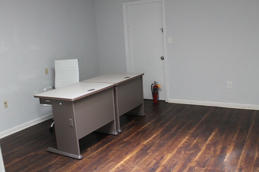 More Photos Of 3321 Doris Ave, Ocean Unknown For Lease