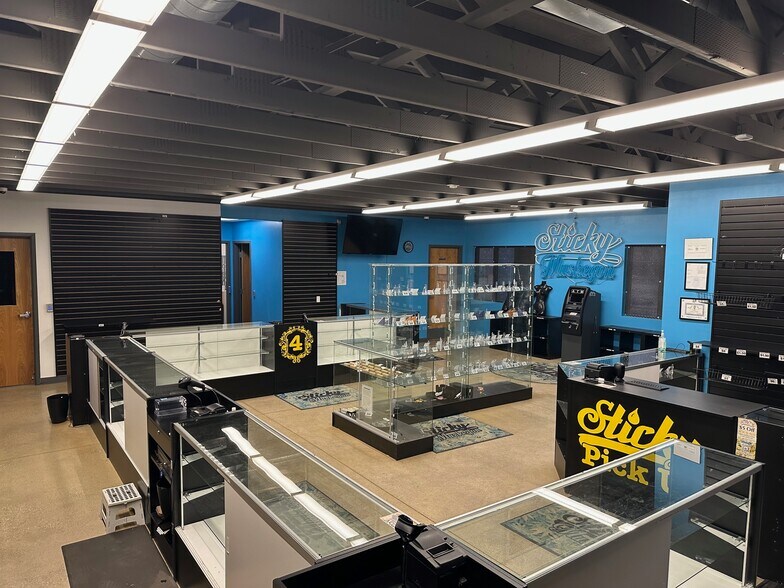 More Photos Of 1965 Peck St, Muskegon Medical For Sale