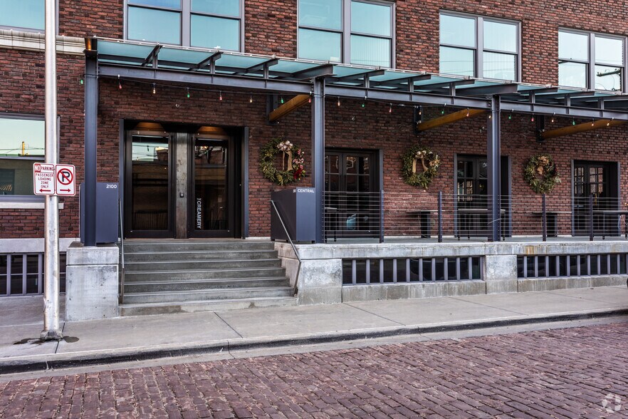 More Photos Of 2100 Central St, Kansas City Office For Lease