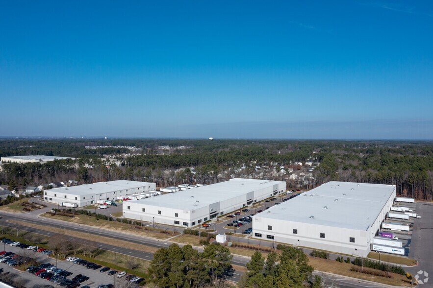 More Photos Of 1953 T W Alexander Dr, Durham Warehouse For Lease