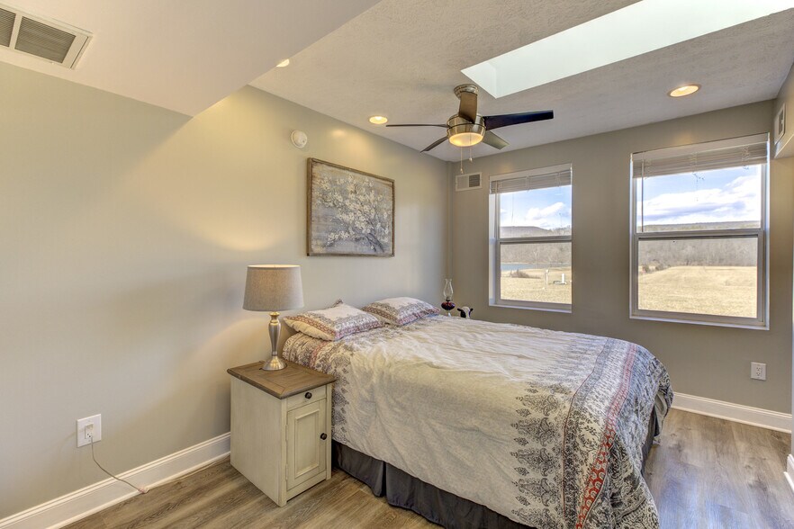 More Photos Of 1565 Seven Fountains Rd, Fort Valley Specialty For Sale