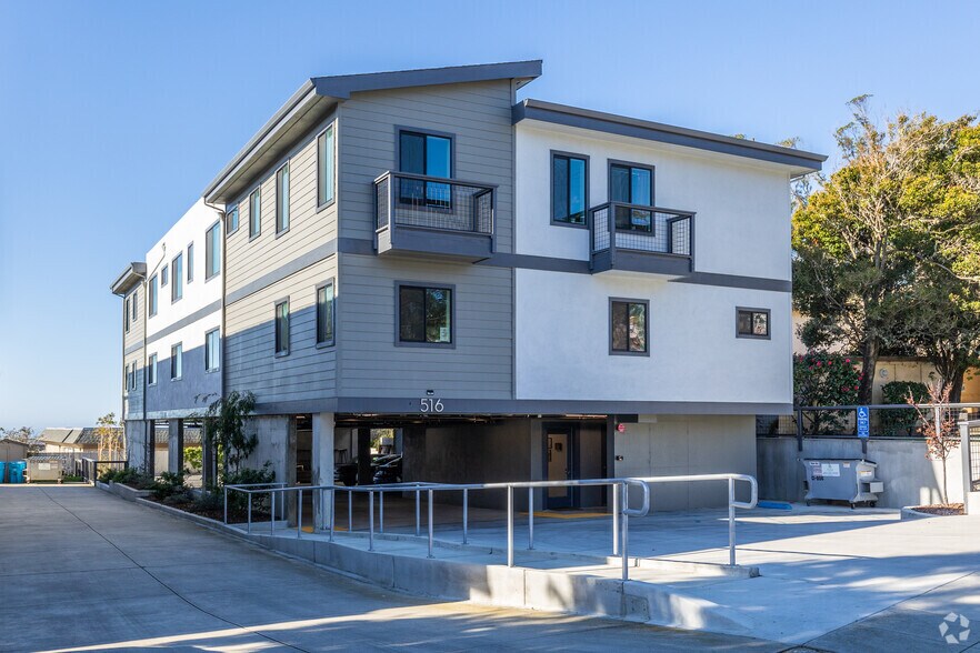 Primary Photo Of 516 Ave Alhambra, El Granada Office Residential For Lease