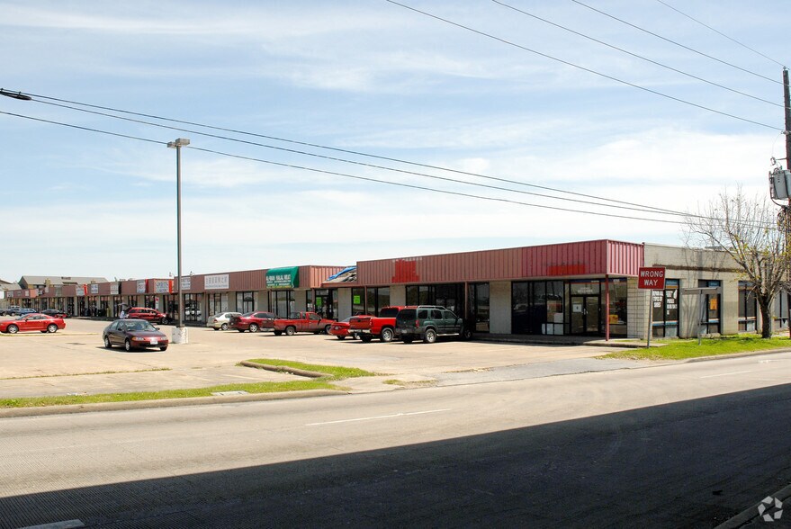 More Photos Of 6221 Highway 6 S, Houston Unknown For Lease
