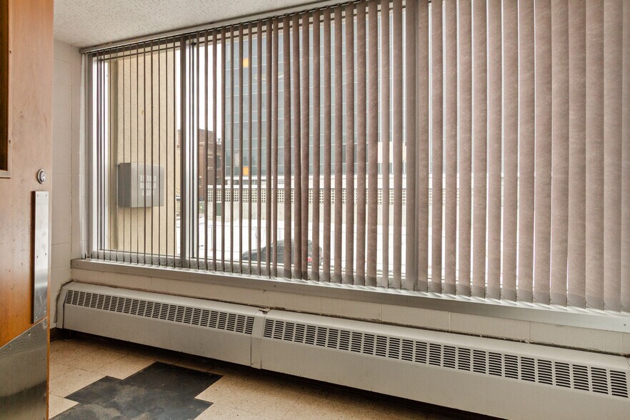 More Photos Of 17 1st Ave SW, Minot Bank For Sale