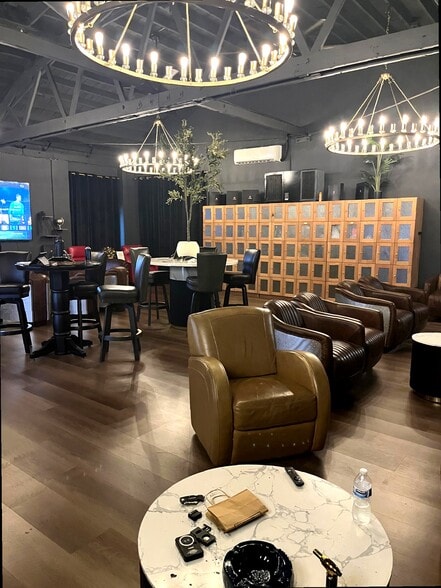 More Photos Of 385 N Park Ave, Pomona Storefront For Sale