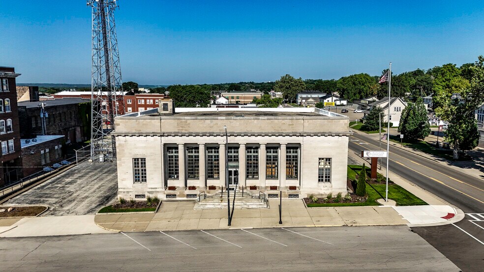 More Photos Of 241 Marquette St, LaSalle Office For Sale