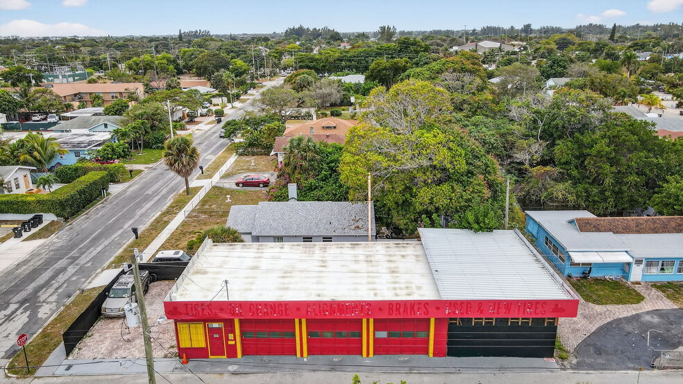 More Photos Of 1901 Florida St, Lake Worth Auto Repair For Sale