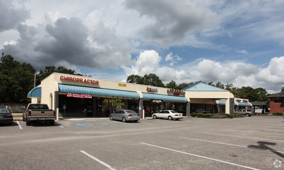 More Photos Of 207-225 S Orange St, Starke Unknown For Lease