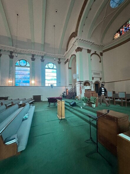 More Photos Of 5001 S Hermitage Ave, Chicago Religious Facility For Sale