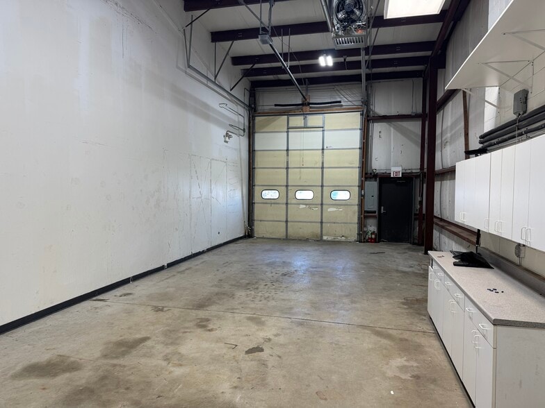 More Photos Of 3119 S Route 31, Prairie Grove Warehouse For Sale