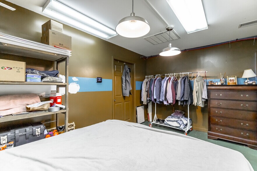 More Photos Of 15781 Rankin Ave, Dunlap Freestanding For Sale