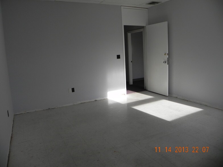 More Photos Of 66 Concord St, North Reading Light Distribution For Lease