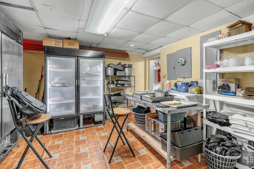 More Photos Of 365 N Royal Poiciana Blvd, Miami Springs Restaurant For Sale