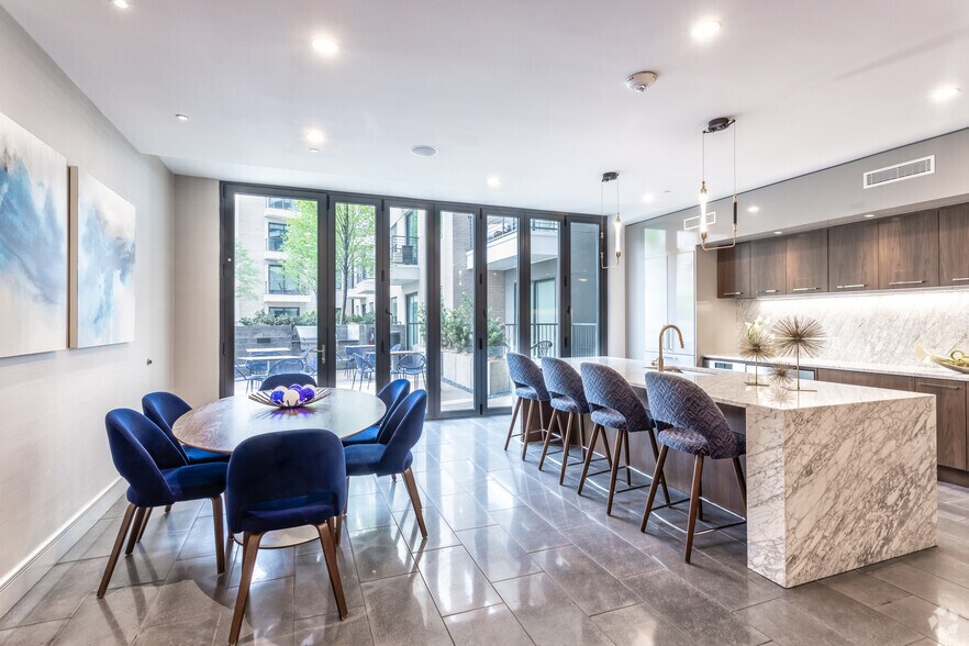 More Photos Of 3200 McKinney Ave, Dallas Multifamily For Sale