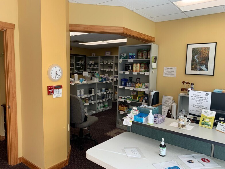 More Photos Of 830 Hendersonville Rd, Asheville General Retail For Lease